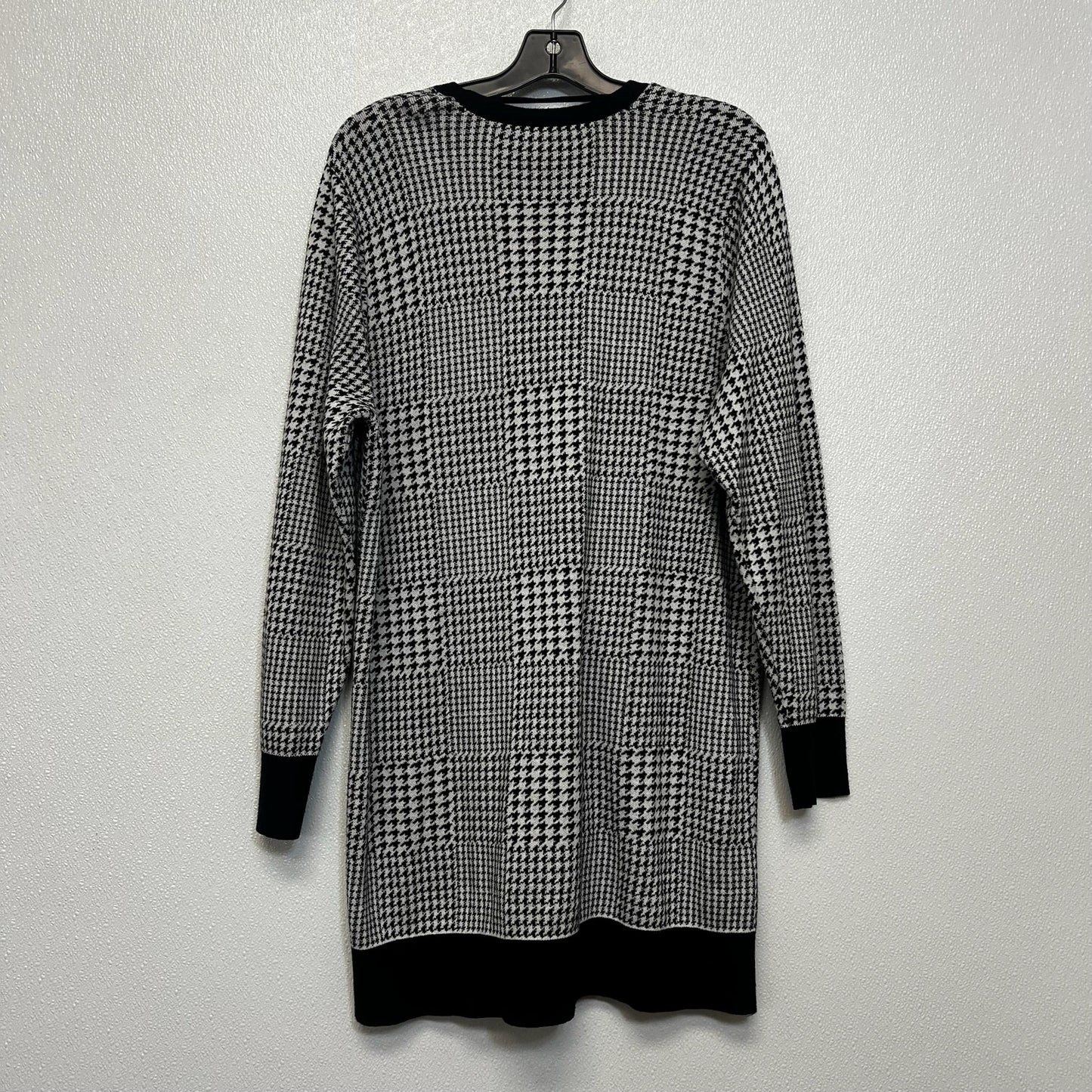 Cardigan By Torrid In Houndstooth, Size: 2x