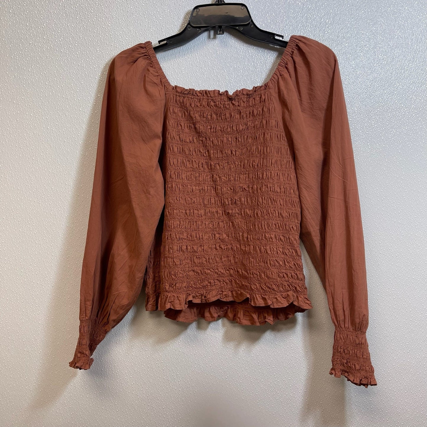 Top Long Sleeve By Madewell In Chocolate, Size: S