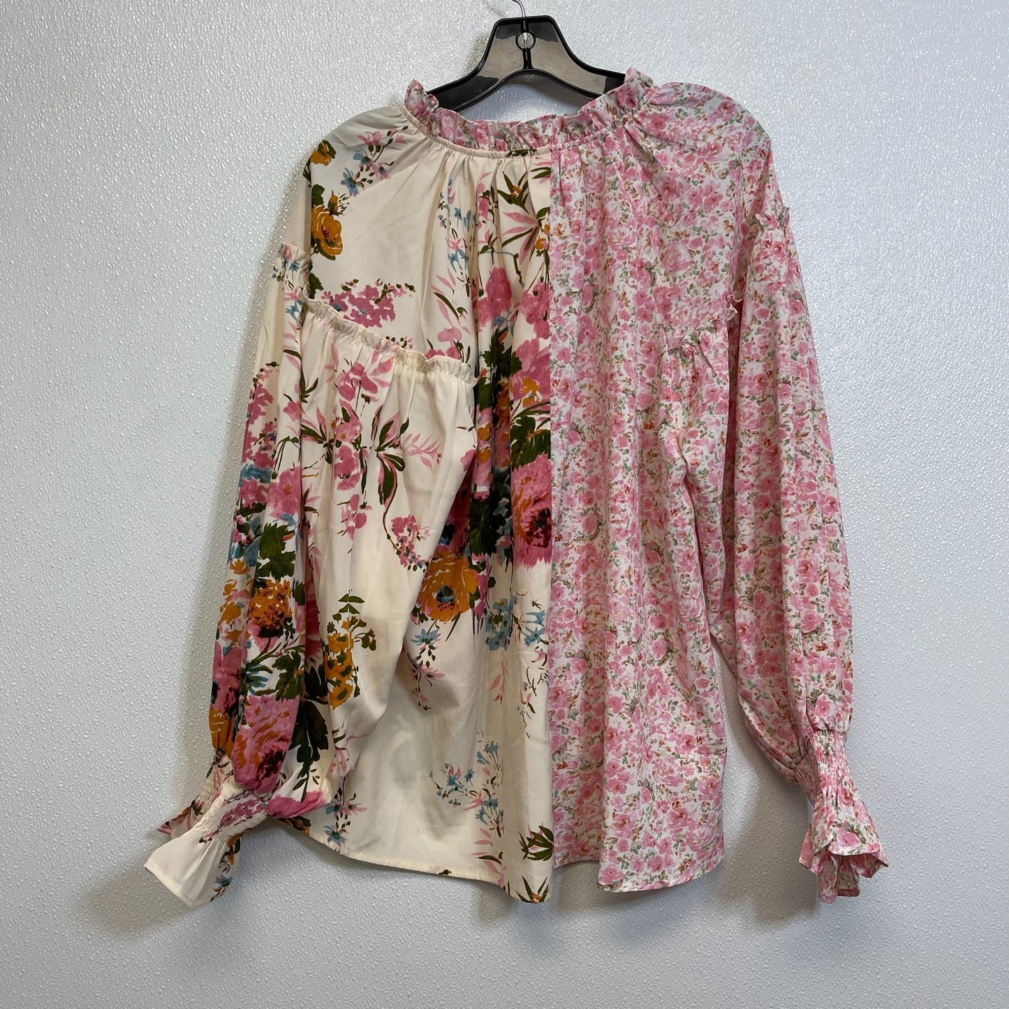 Blouse Long Sleeve By Entro In Floral, Size: L