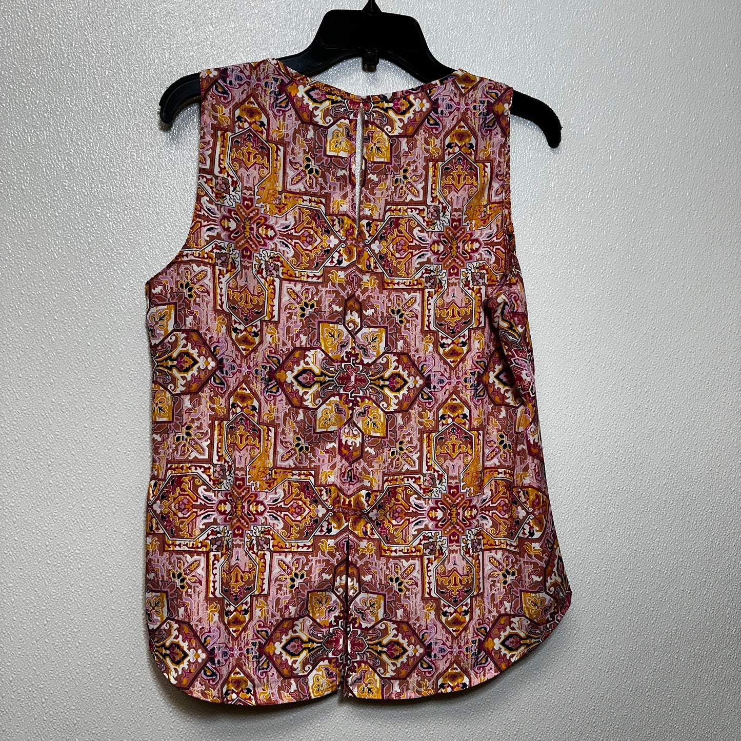 Print Top Sleeveless Clothes Mentor, Size M