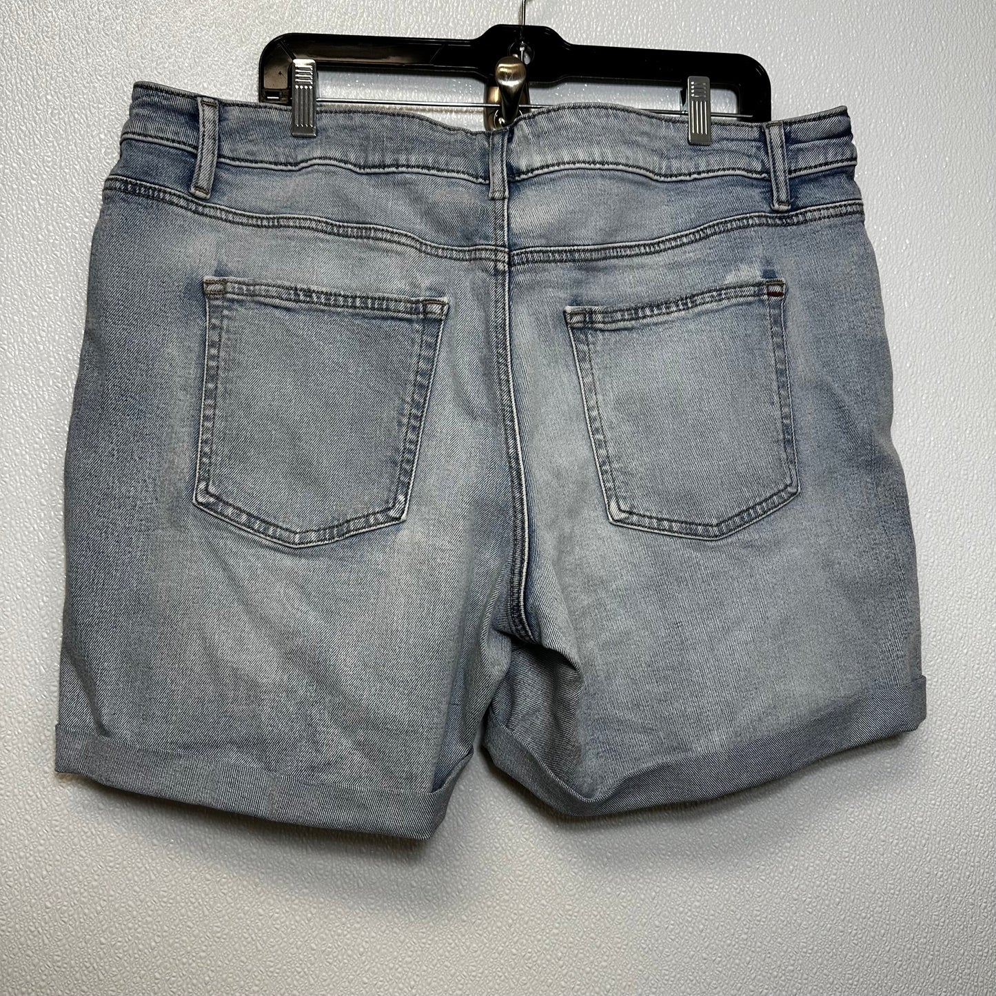 Denim Shorts Clothes Mentor, Size 20