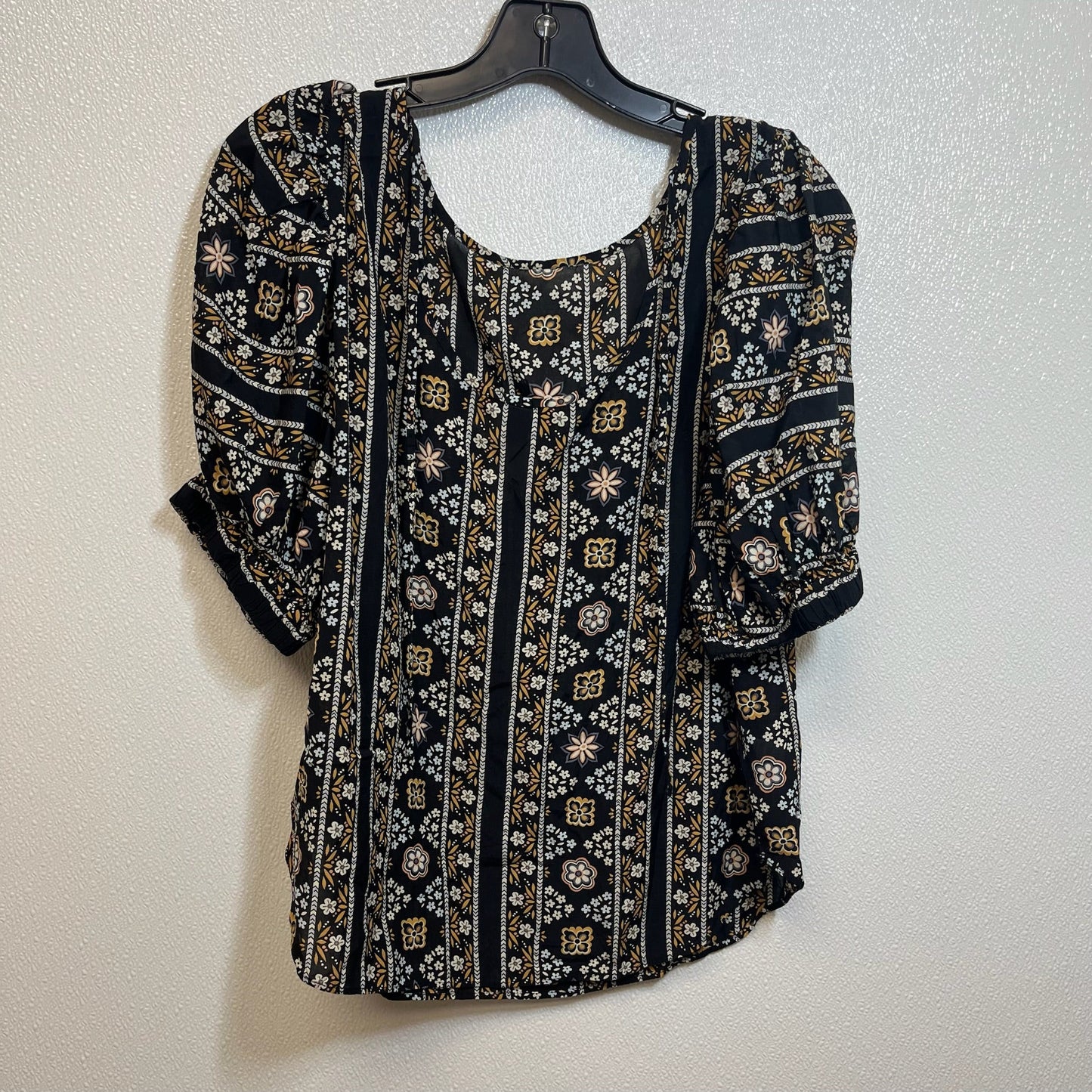 Top Short Sleeve By Ann Taylor O In Print, Size: M