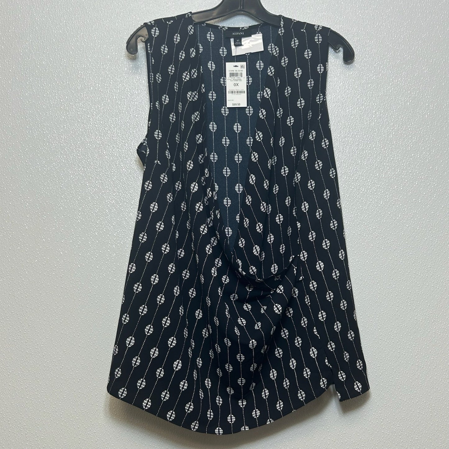 Black Top Sleeveless Alfani O, Size 0x/Xxl