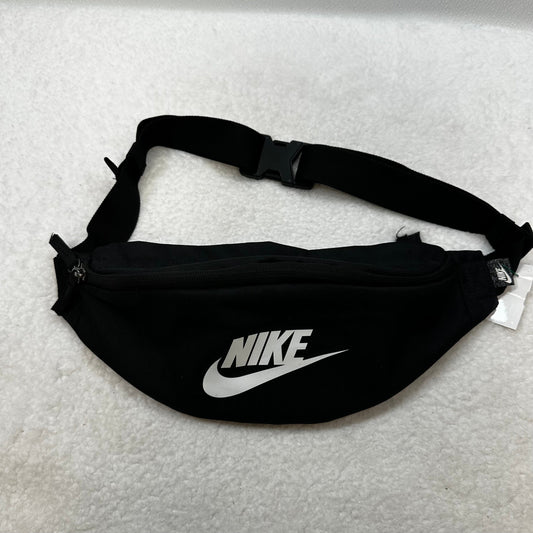 Belt Bag Nike Apparel, Size Medium