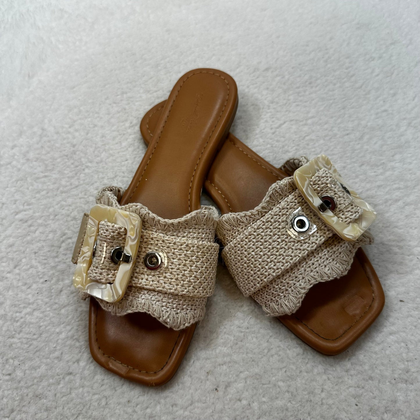 Oatmeal Sandals Flats Universal Thread, Size 8
