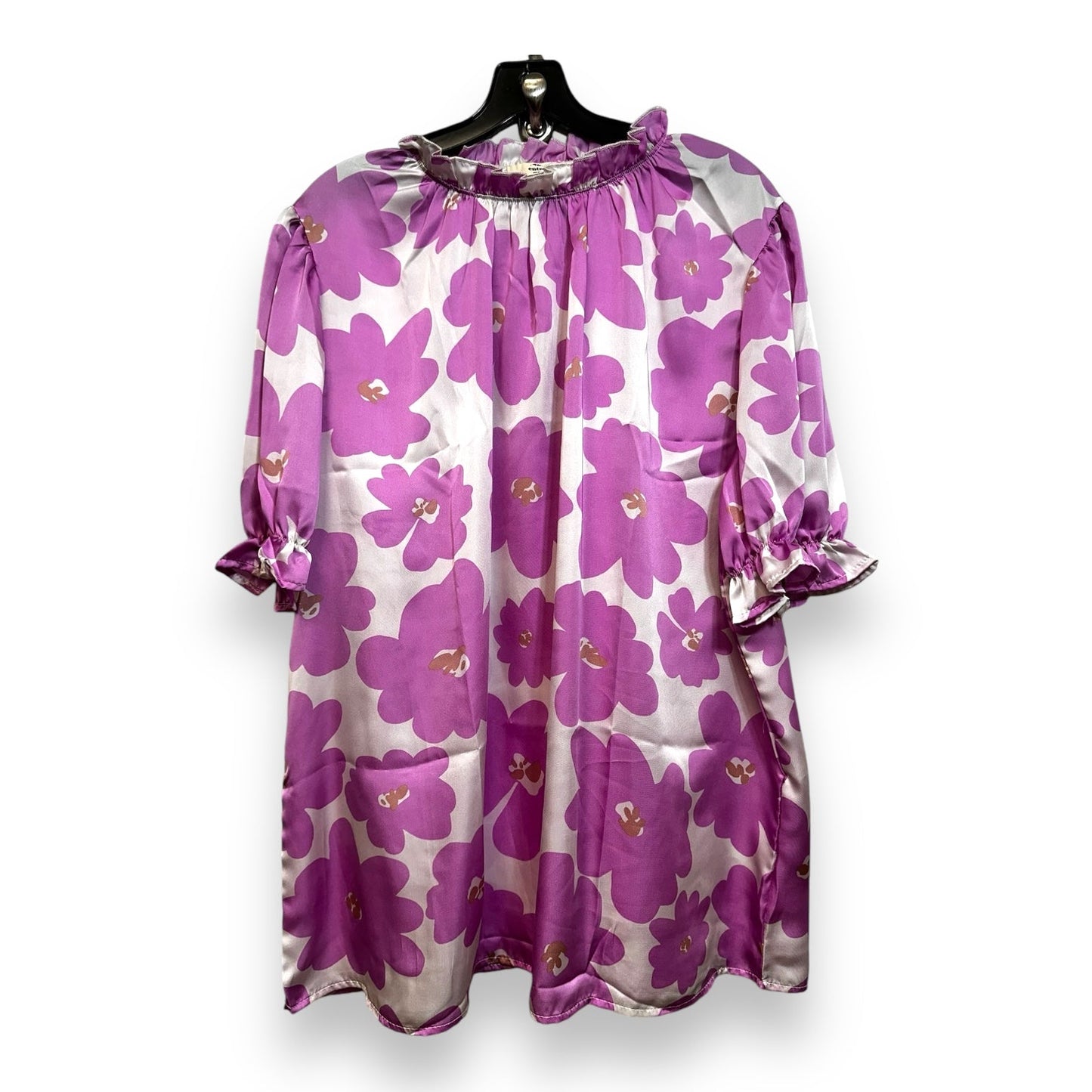 Top Short Sleeve By Entro In Floral, Size: 1x