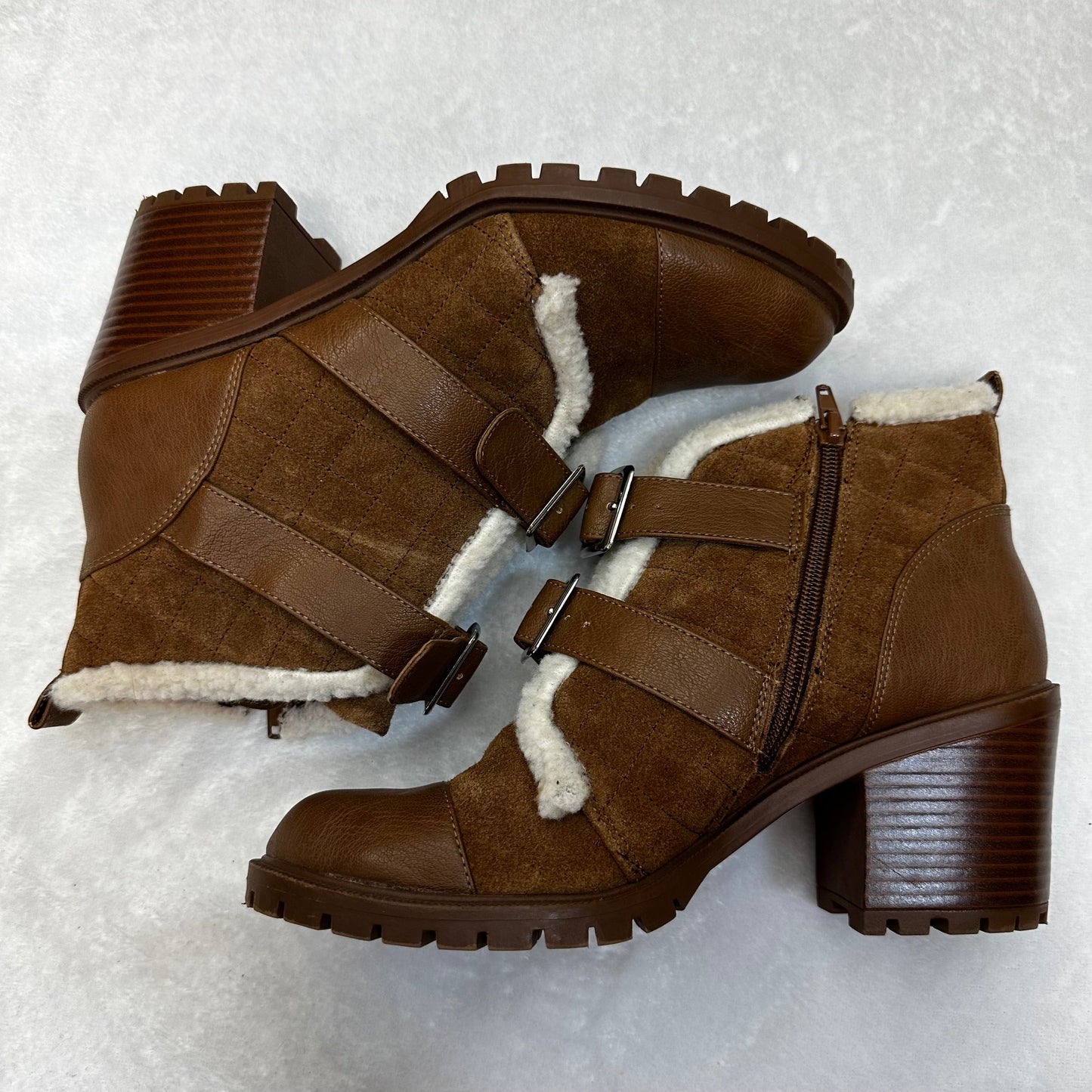 Tan Boots Snow Nine West, Size 8.5