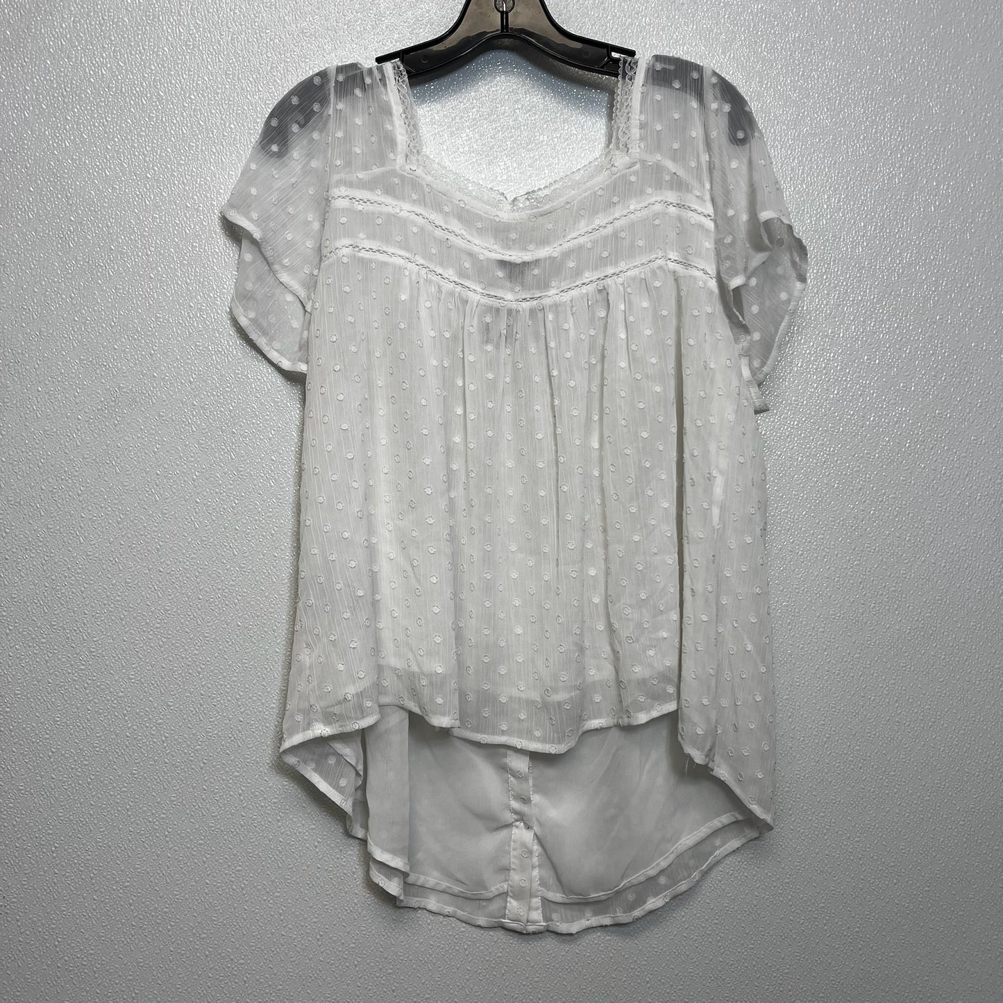 Top Sleeveless By Torrid In White, Size: L