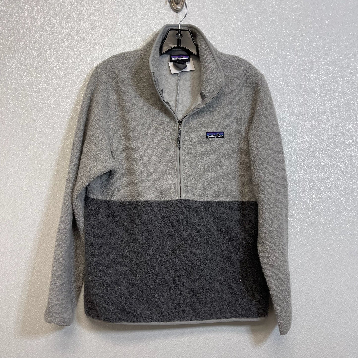 Athletic Jacket By Patagonia In Grey, Size: M