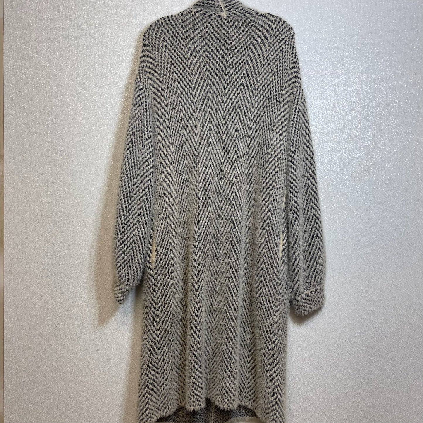 Cardigan By Clothes Mentor, Size: M