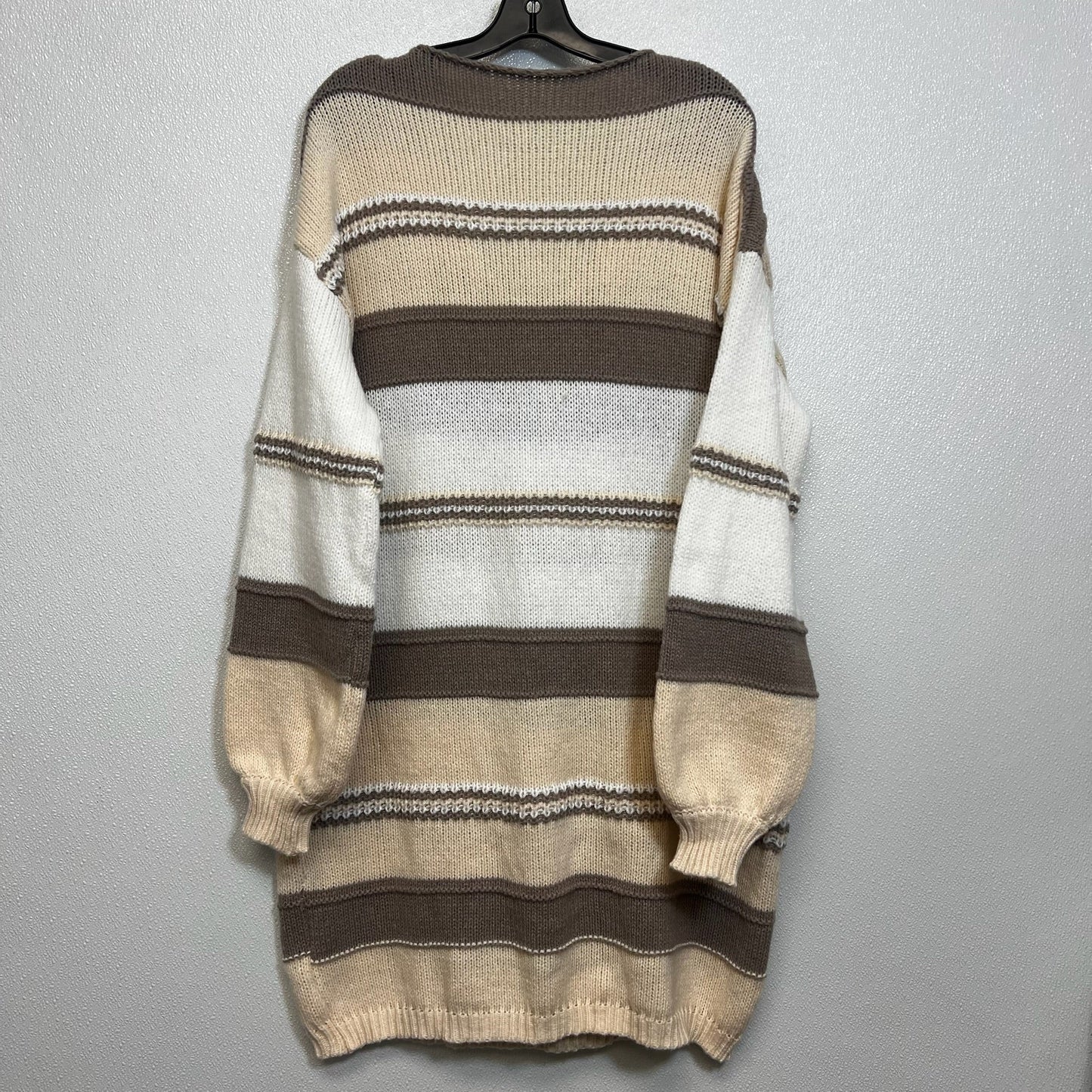 Dress Sweater By Clothes Mentor In Ivory, Size: 2x