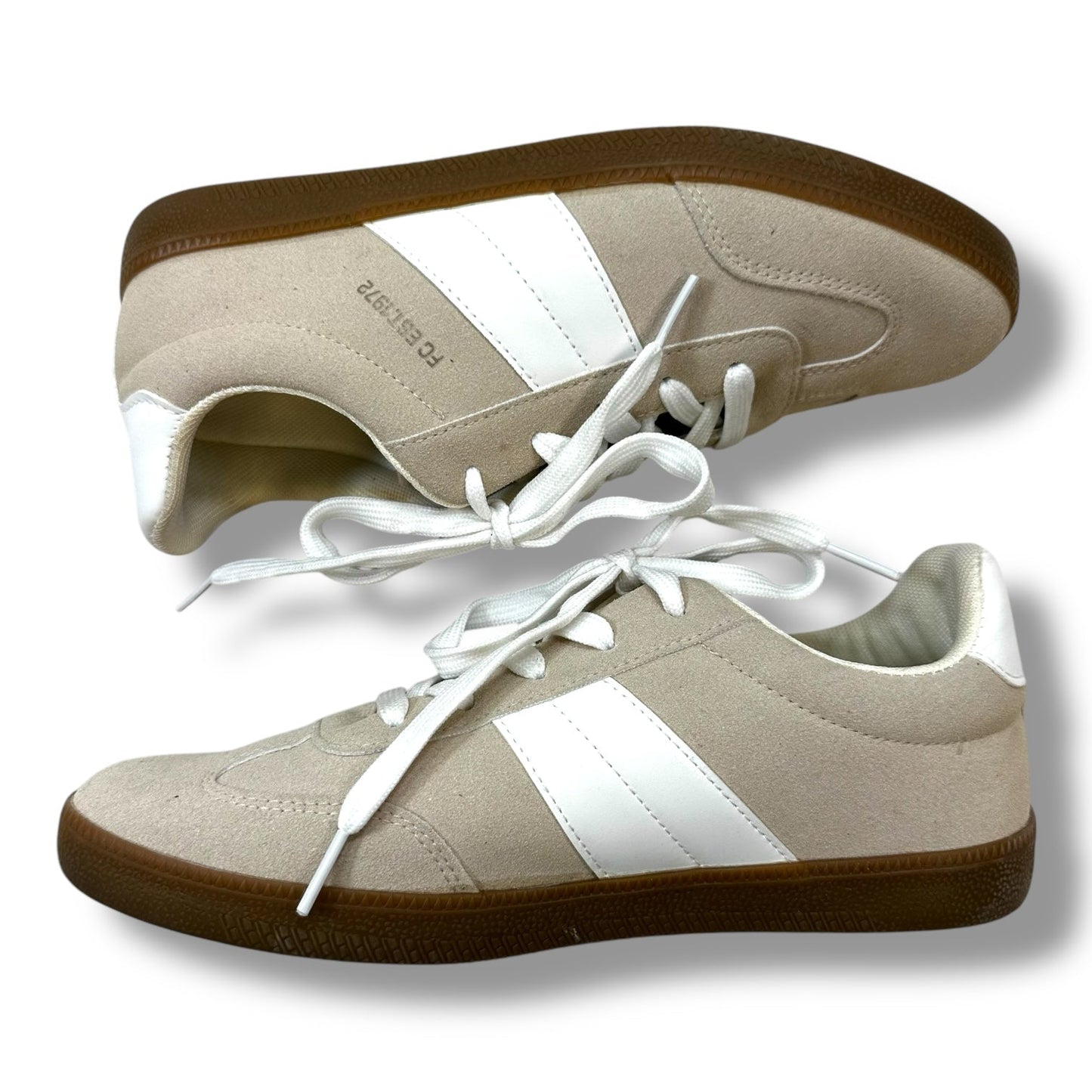 Shoes Sneakers By French Connection In Beige, Size: 9