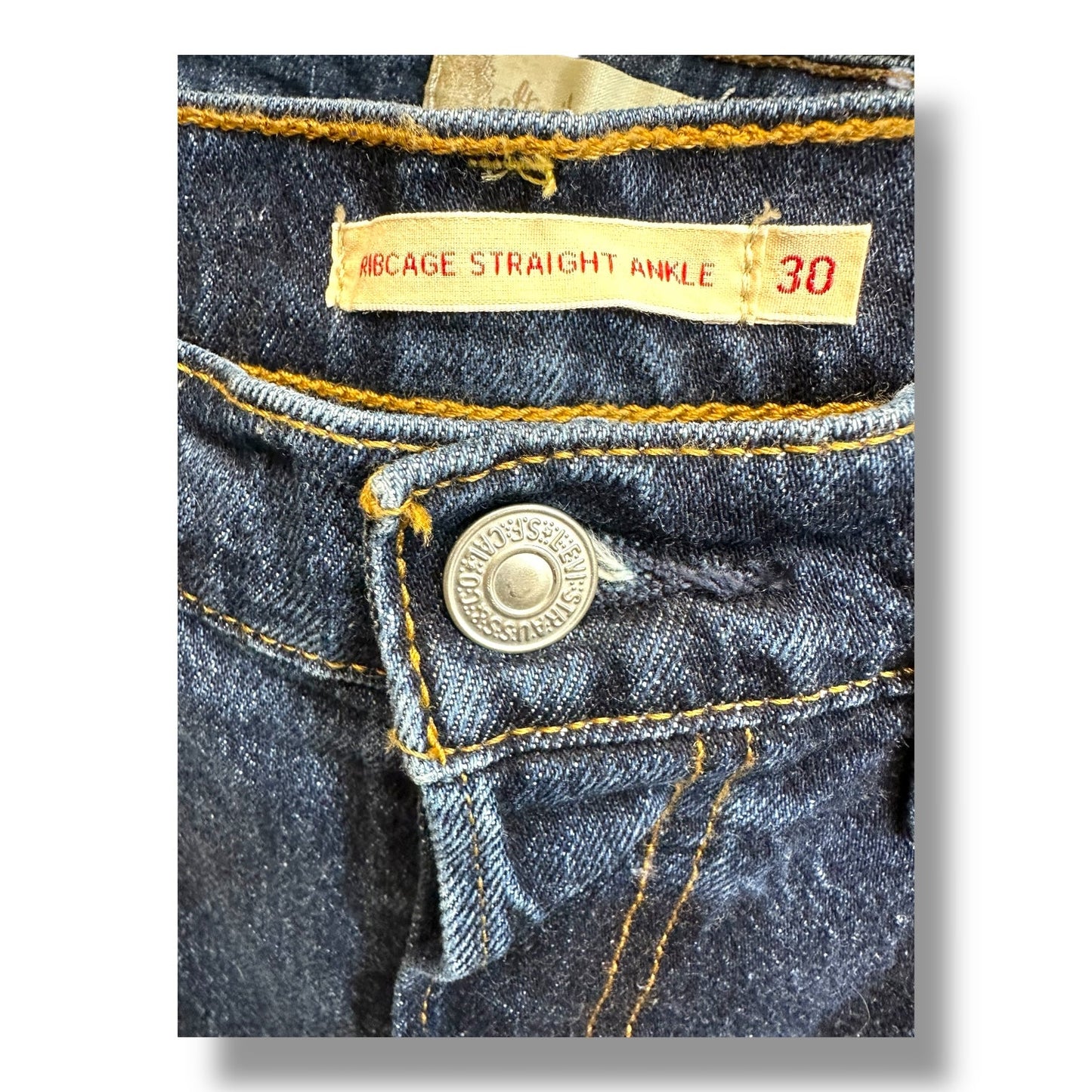 Jeans RIBCAGE STRAIGHT ANKLE By Levis In Blue Denim, Size: 10