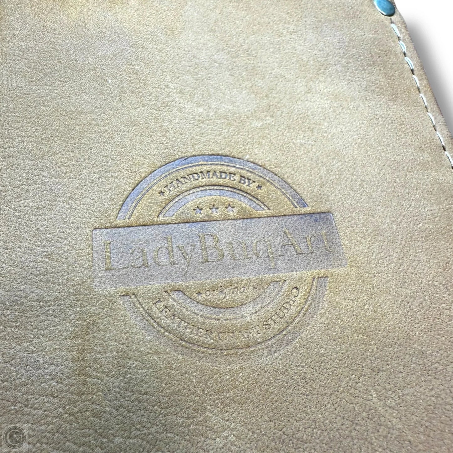 Wristlet Leather By Clothes Mentor, Size: Medium