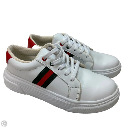 Shoes Sneakers By Clothes Mentor In White, Size: 9