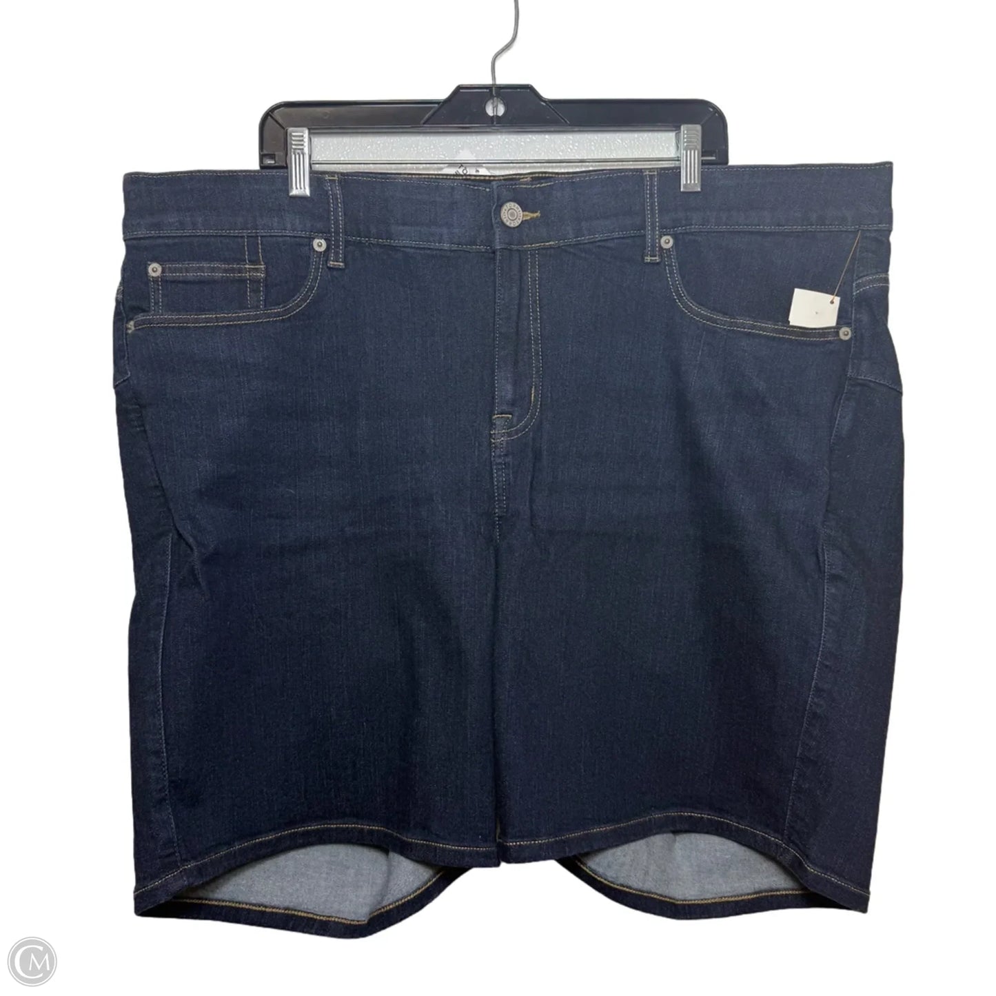 BOMBSHELL 8" BERMUDA SHORTS By Torrid In Blue Denim, Size: 26