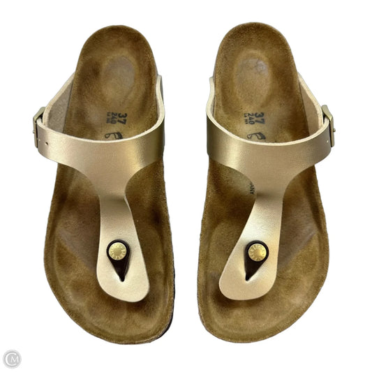 Sandals Flats By Birkenstock In Gold, Size: 7