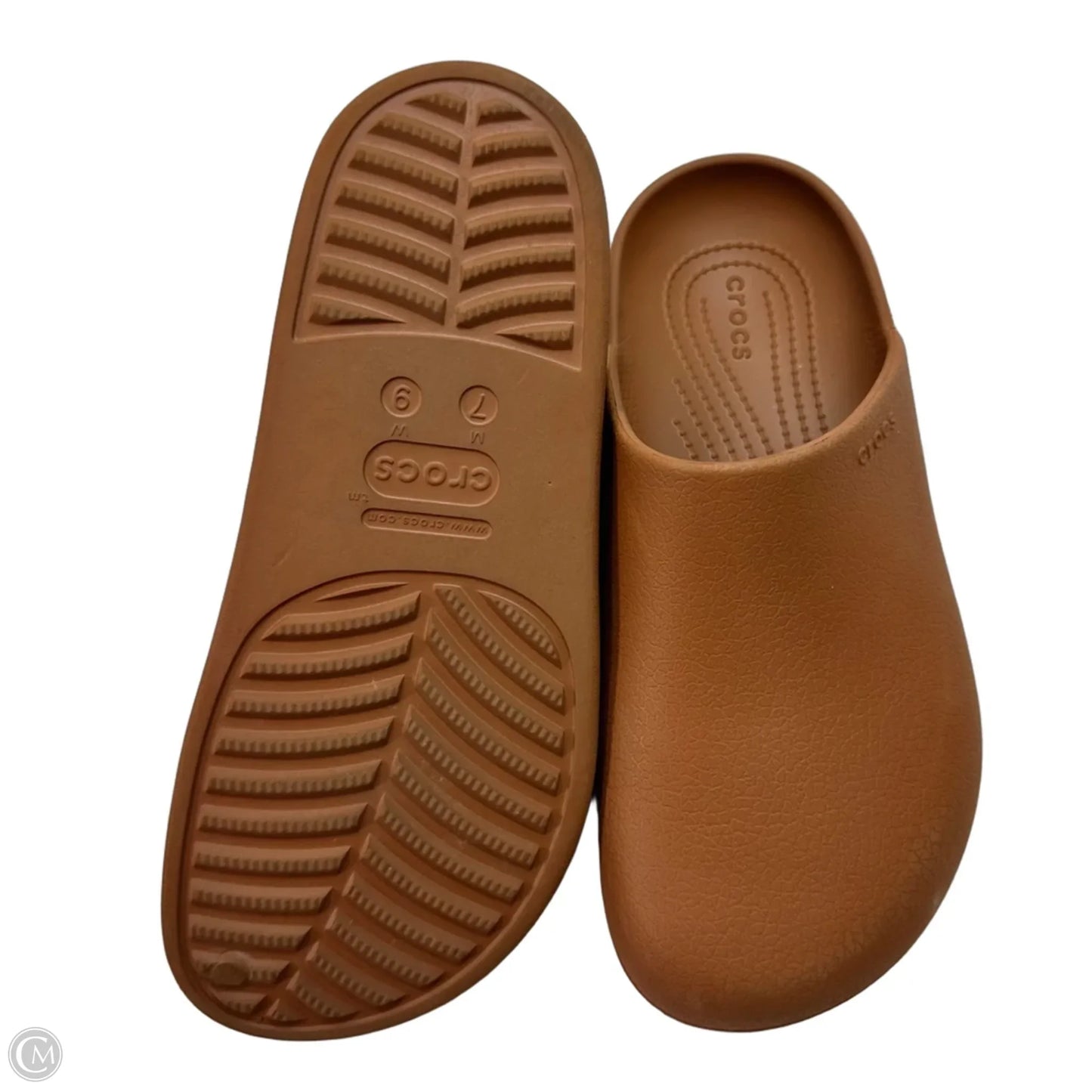 Shoes Flats By Crocs In Brown, Size: 9