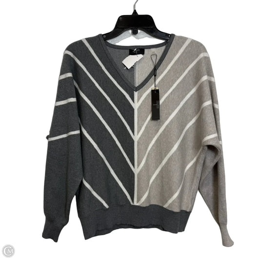 Sweater By Tahari In Grey, Size: M