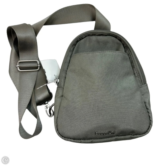Crossbody By Baggallini, Size: Small