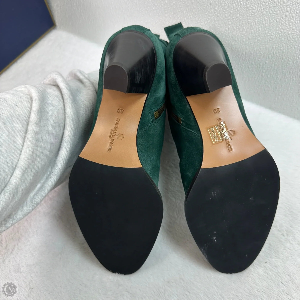 Boots Ankle Heels By Clothes Mentor, Size: 39