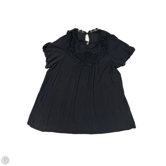 Top Short Sleeve By Torrid In Black, Size: 4x