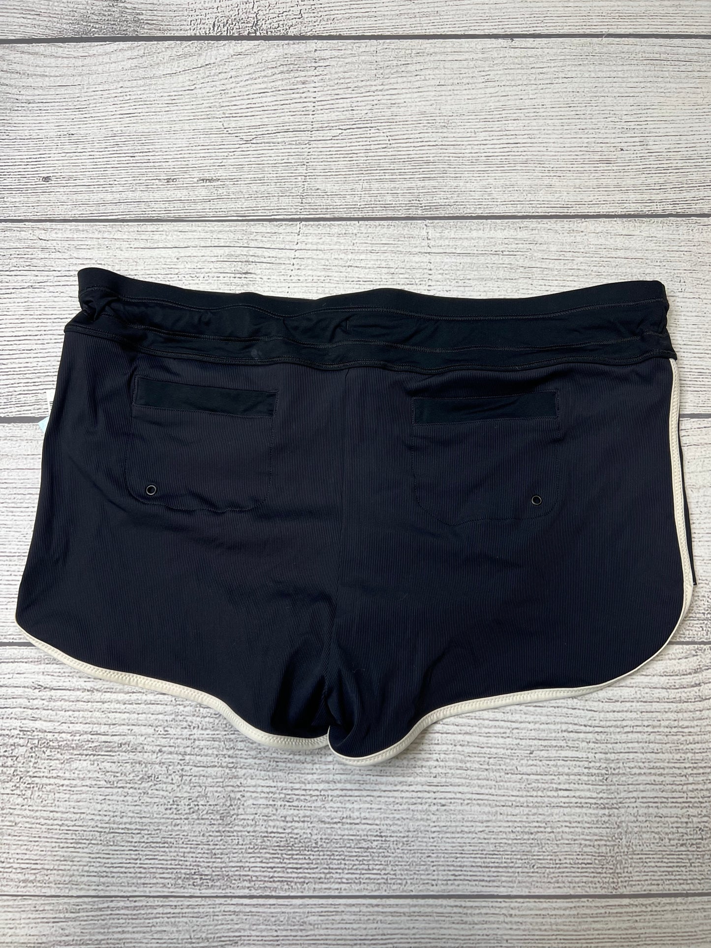 Black Athletic Shorts Athleta, Size L