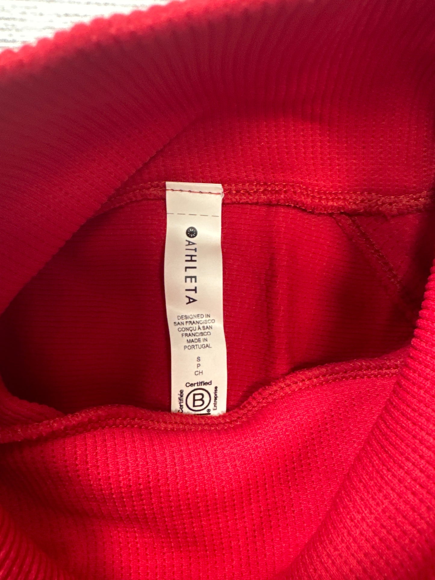 Athletic Top Long Sleeve Collar By Athleta In Red, Size: S