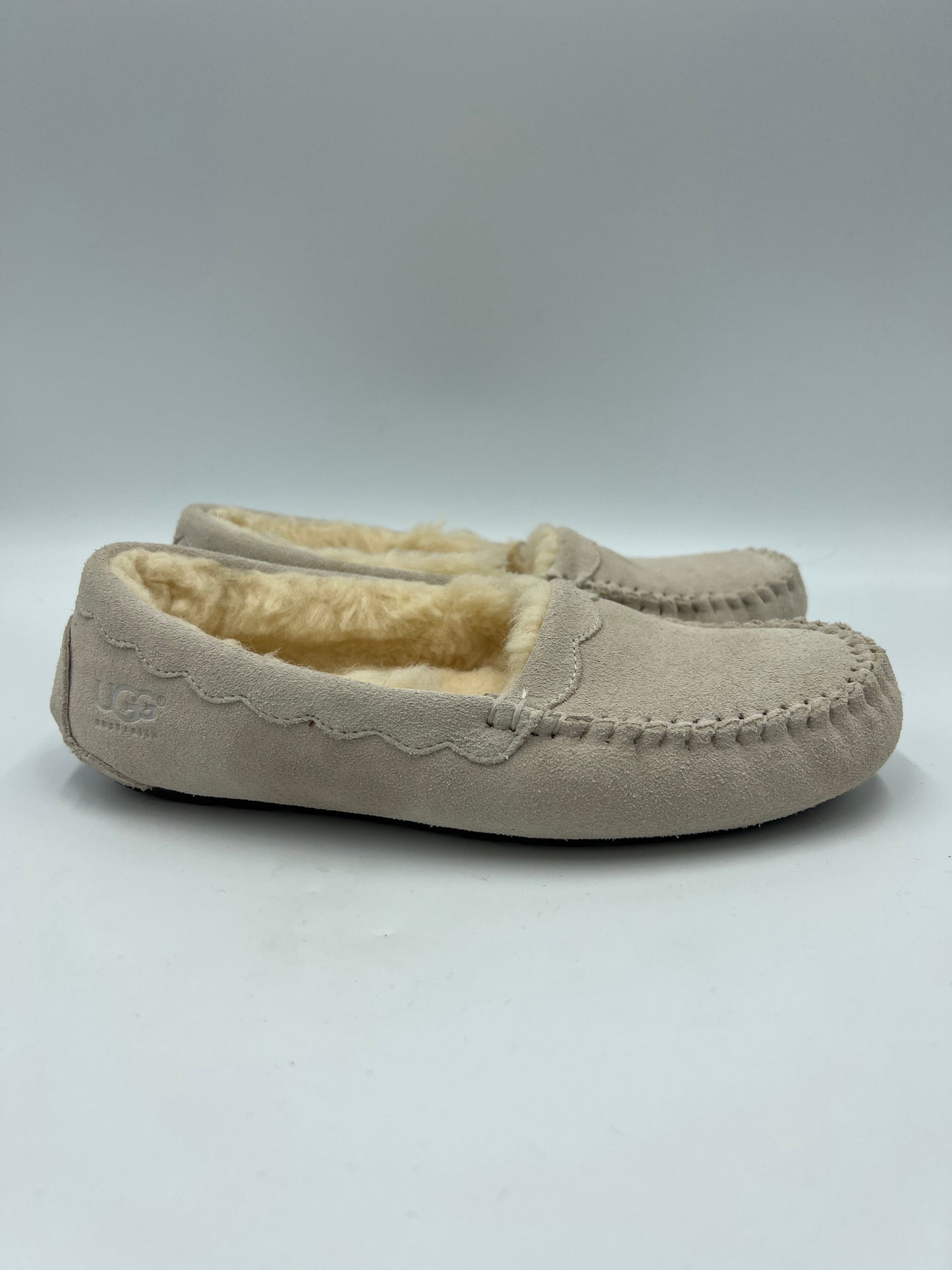 UGG Slippers  Size: 6