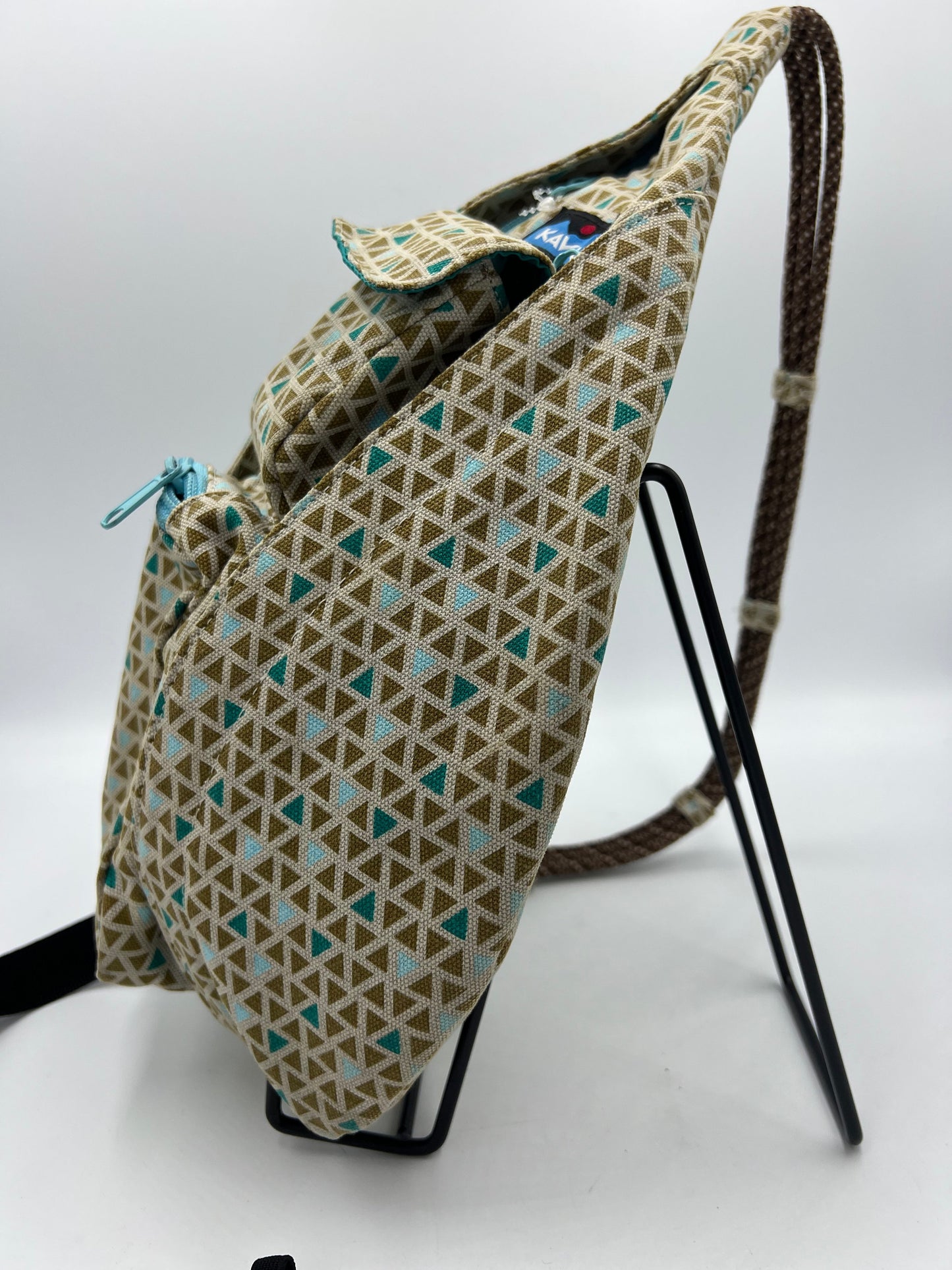 Crossbody By Kavu