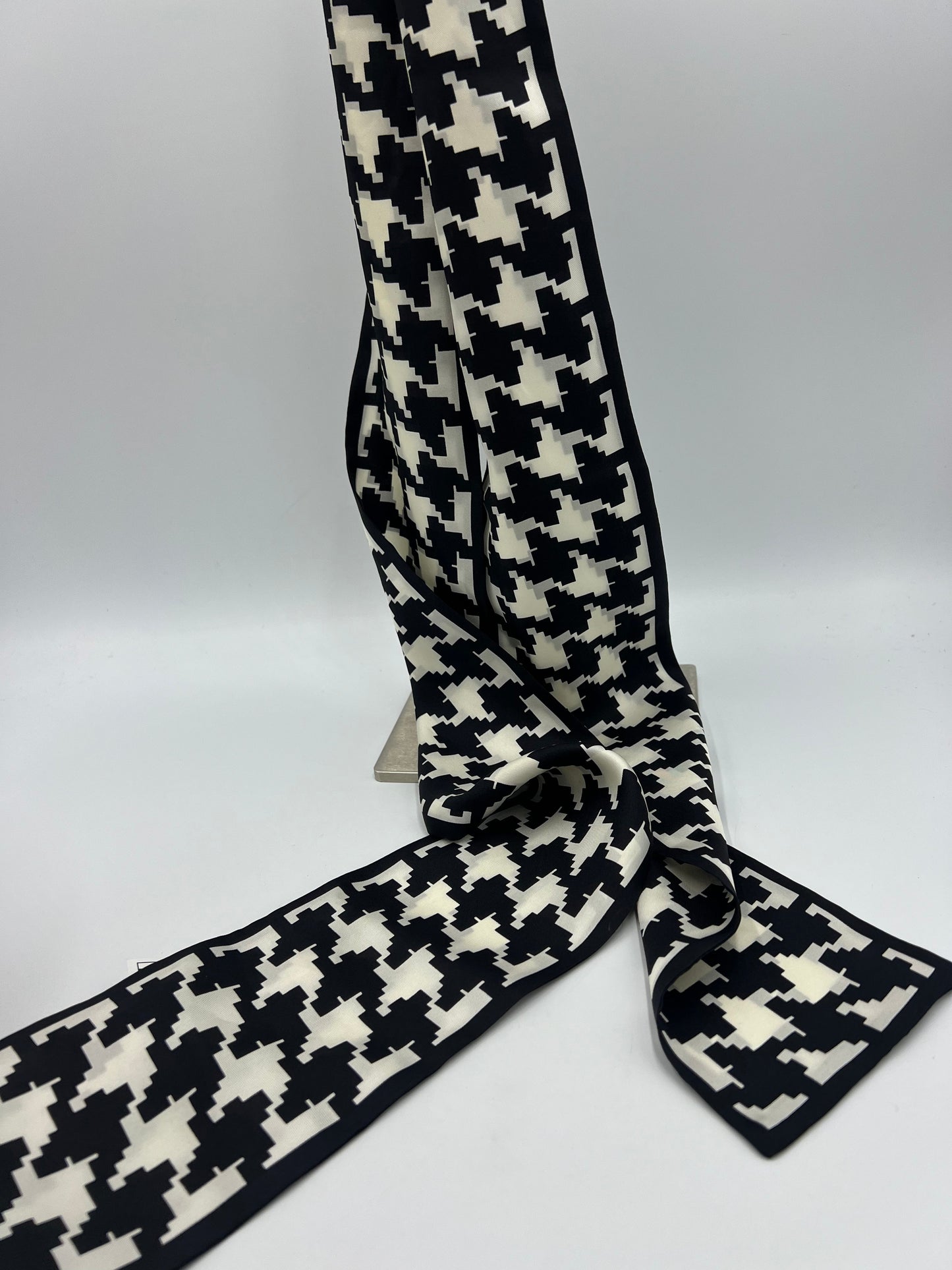 Houndstooth Scarf / Hair Accessory