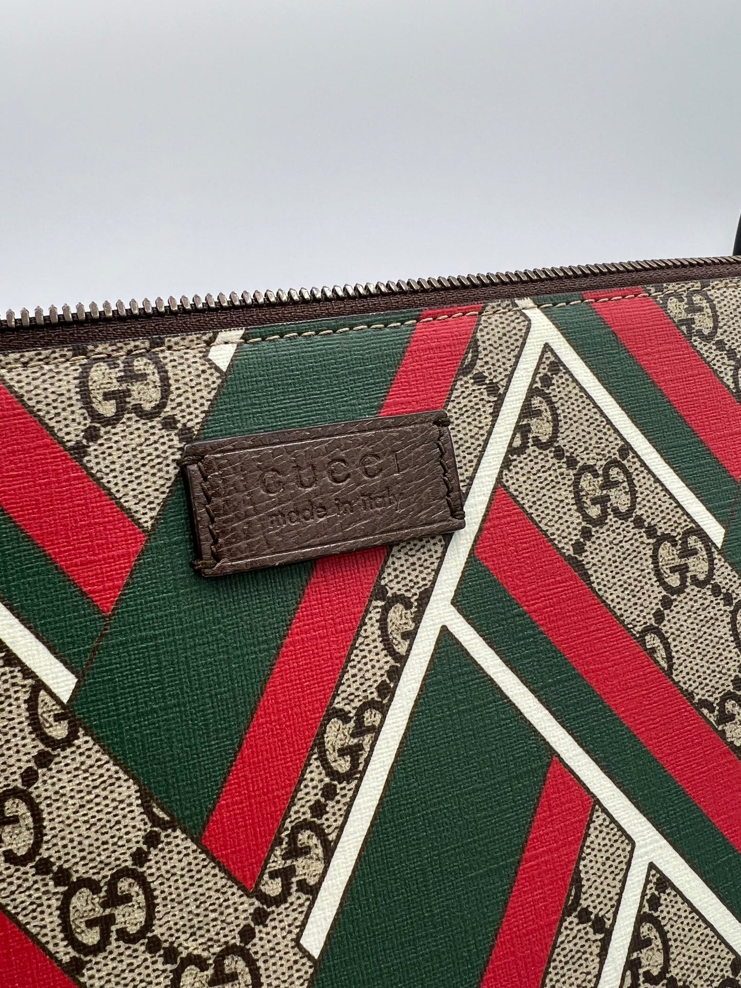 Gucci GG Supreme Monogram Chevron Designer Handbag Crossbody