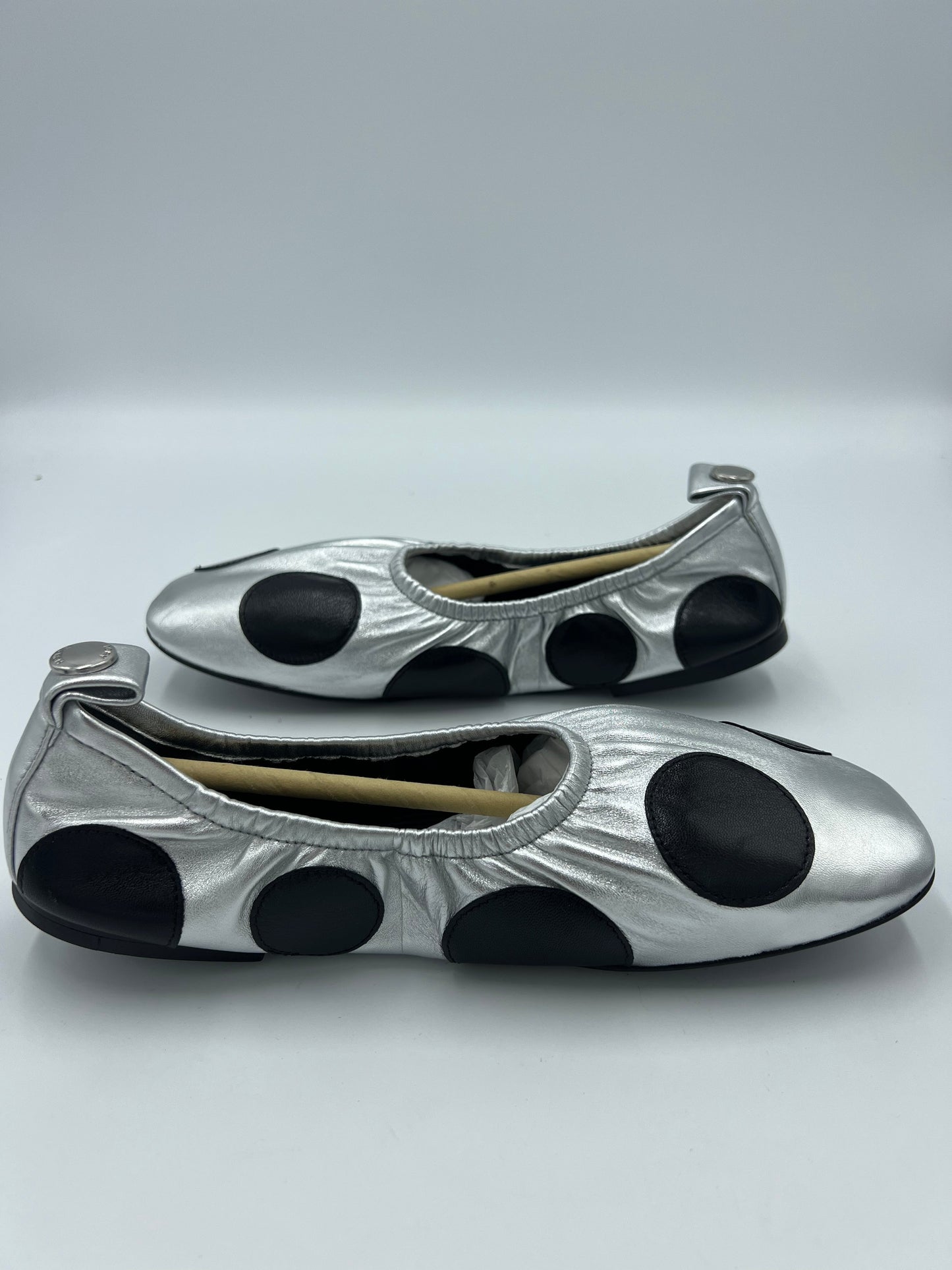 Like New! Silver Shoes Designer Tory Burch, Size 8