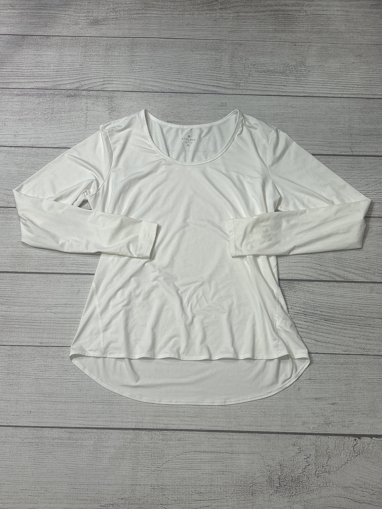 Athletic Top Long Sleeve Crewneck By Athleta In White, Size: Xl