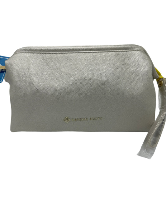 New! Makeup Bag Designer By Kendra Scott