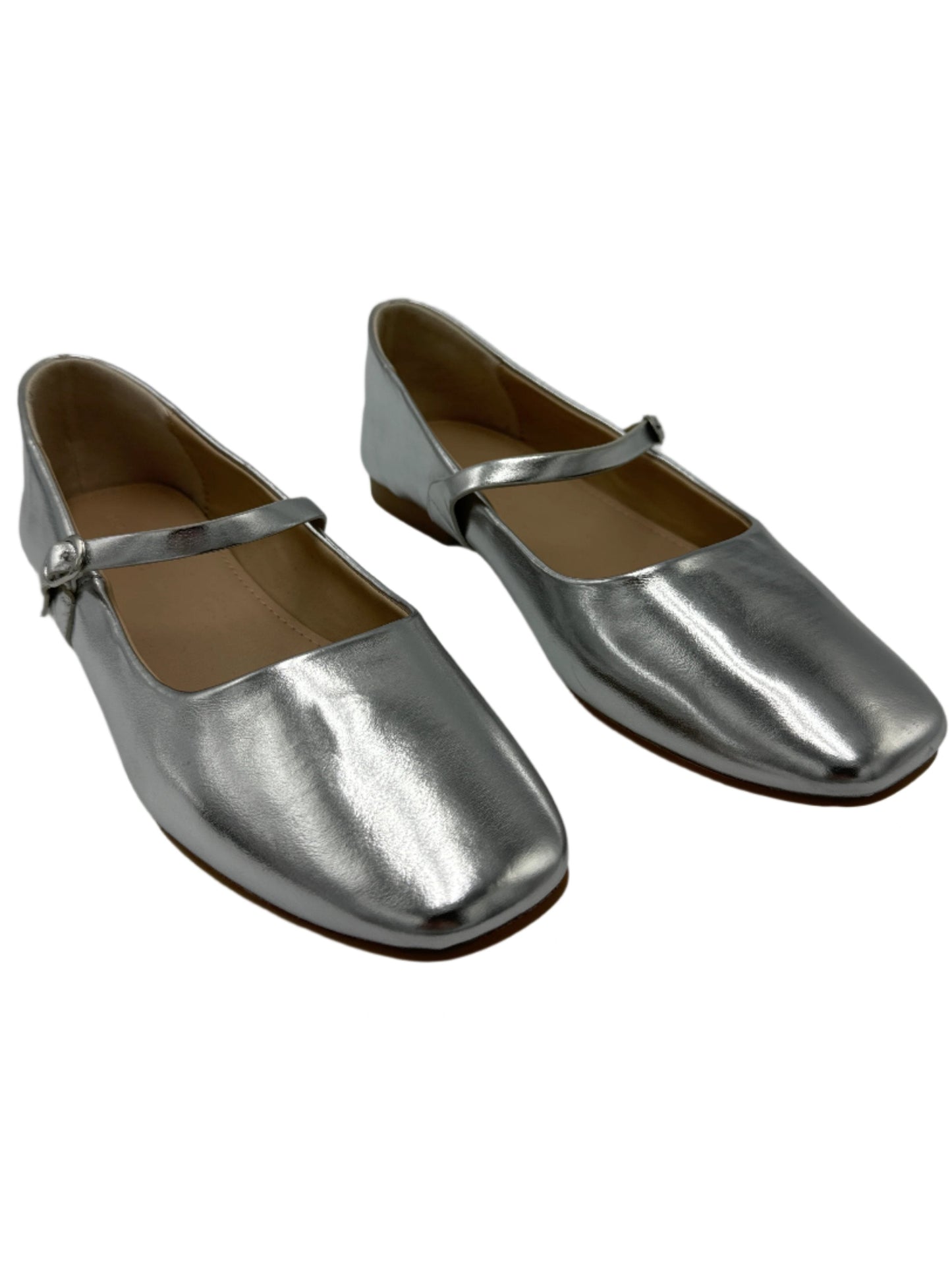 Shoes Flats By Banana Republic In Silver, Size: 8