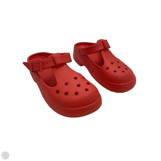 Shoes Flats By Crocs In Coral, Size: 7