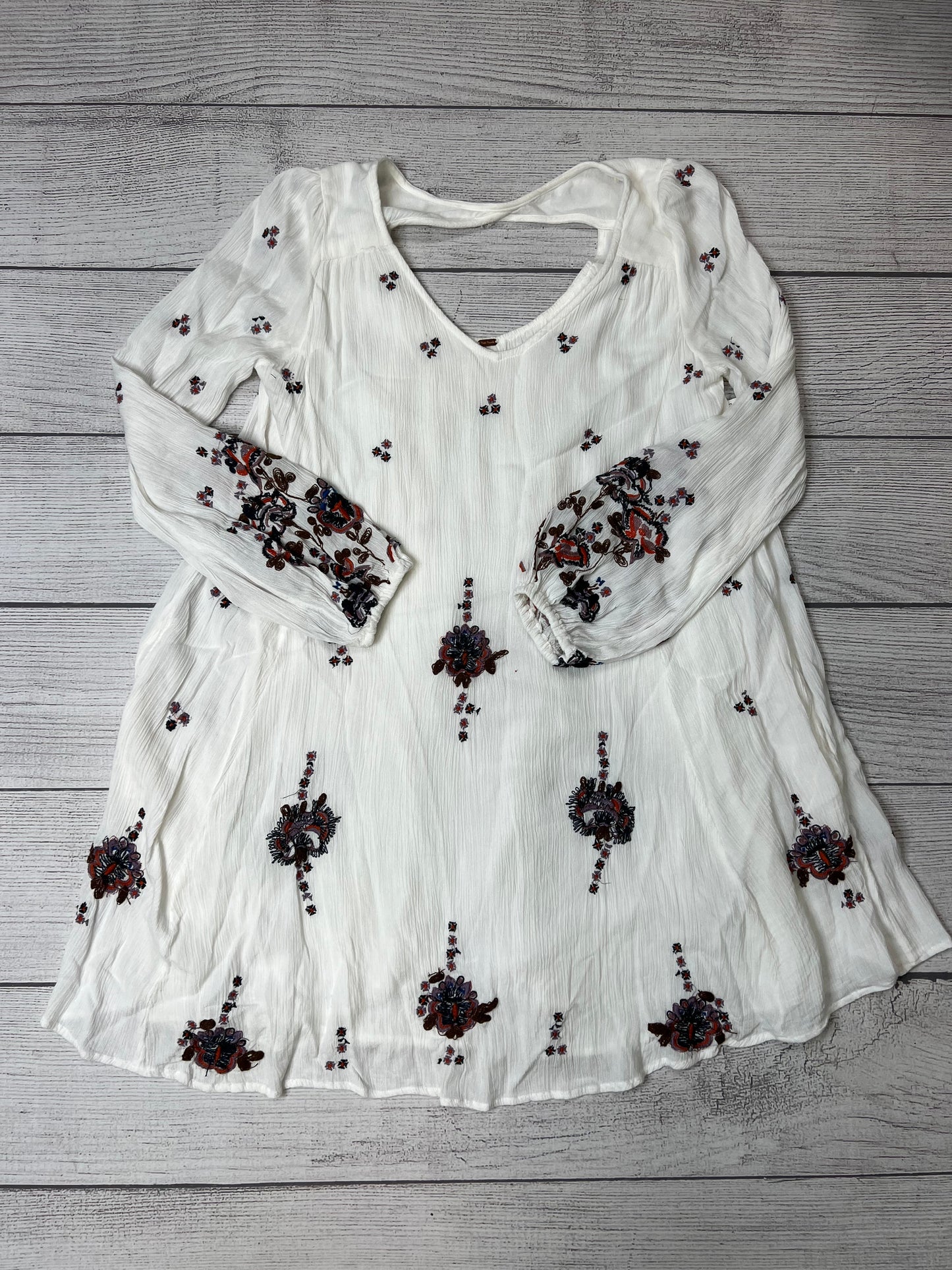 Dress Casual Short By Free People  Size: S