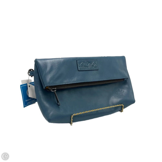 Wristlet Designer By Patricia Nash