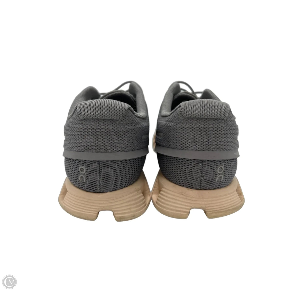 On Cloud Athletic Shoes in Grey, Size 6.5