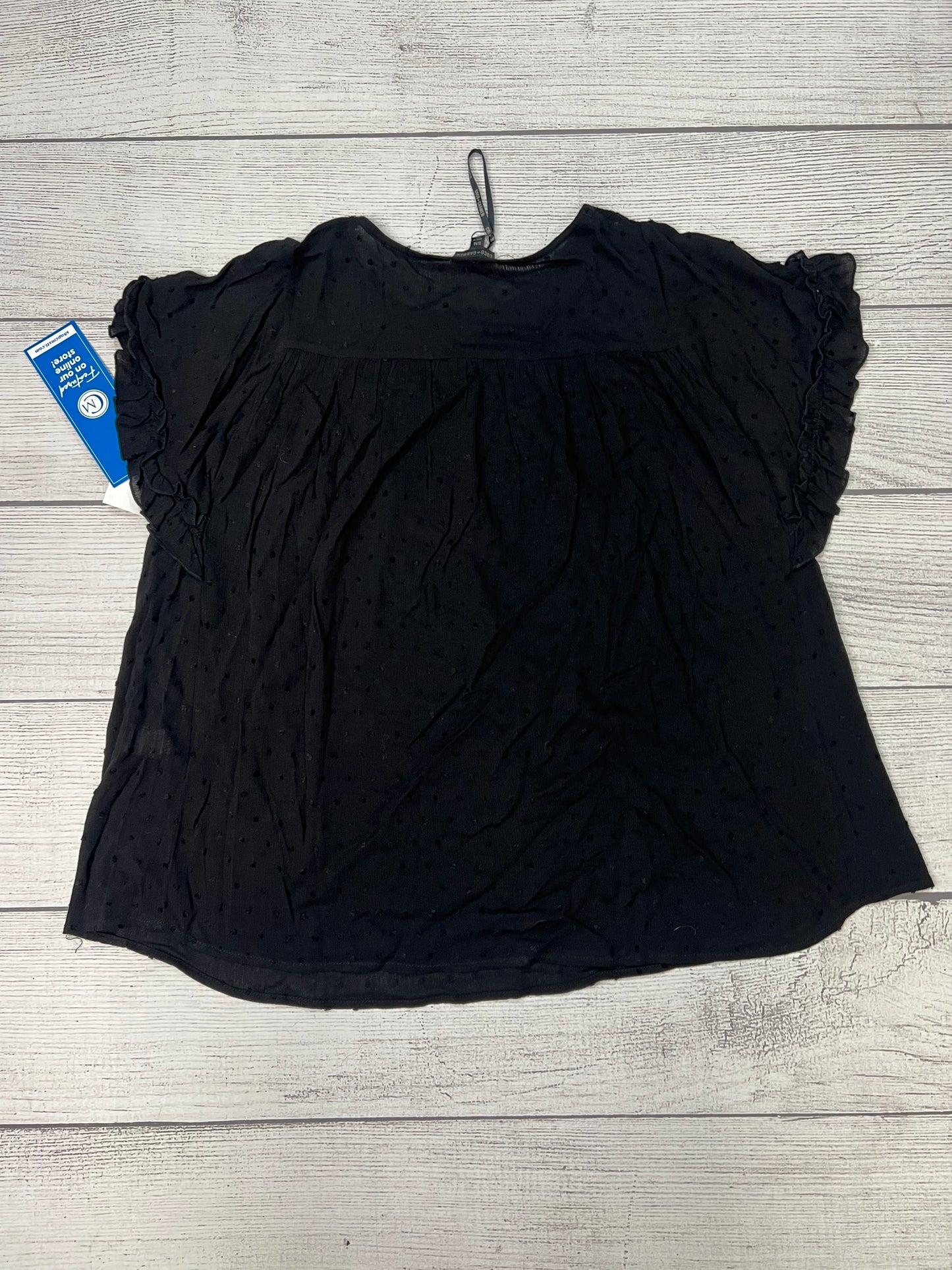 Top Short Sleeve By Coco And Carmen In Black, Size: S