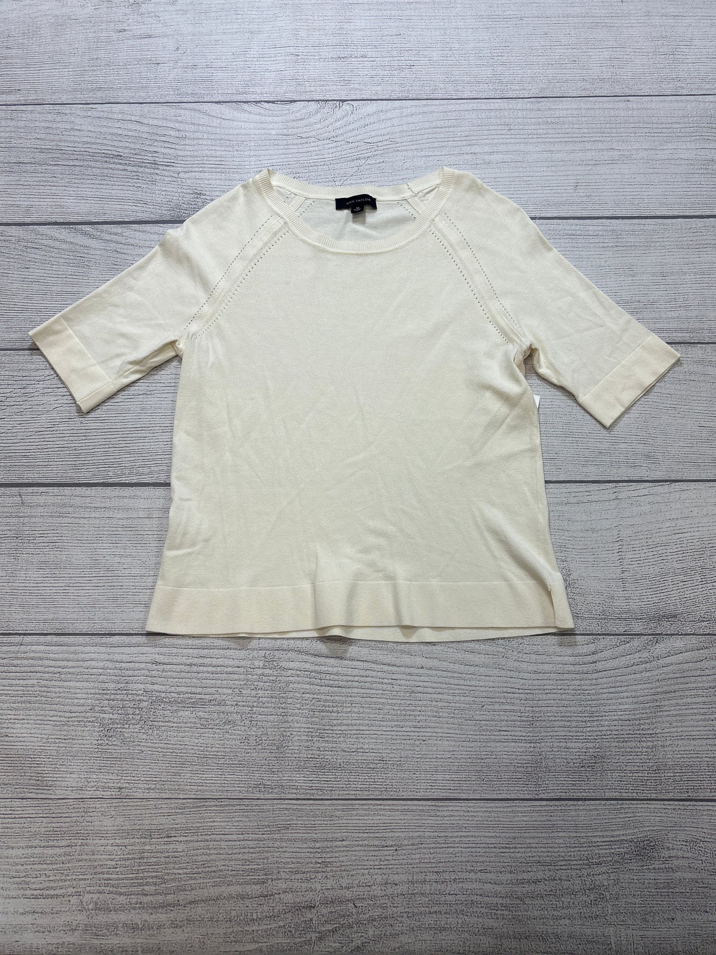 Top Short Sleeve By Ann Taylor In Cream, Size: M