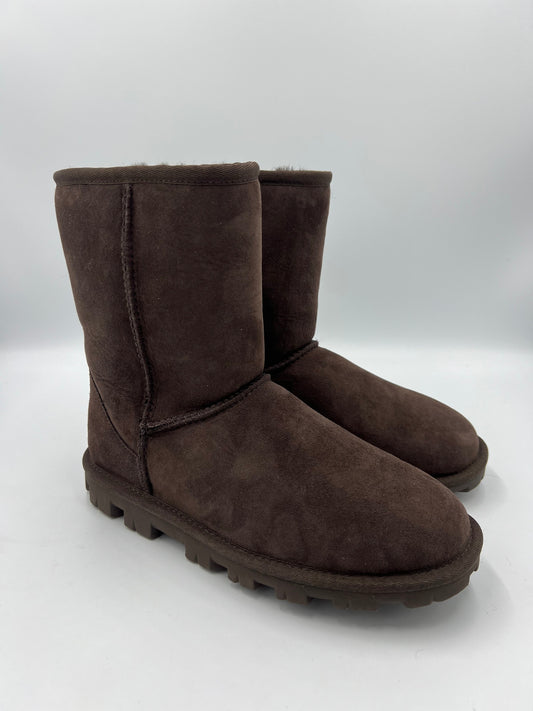 Like New! Boots Designer By Ugg  Size: 6
