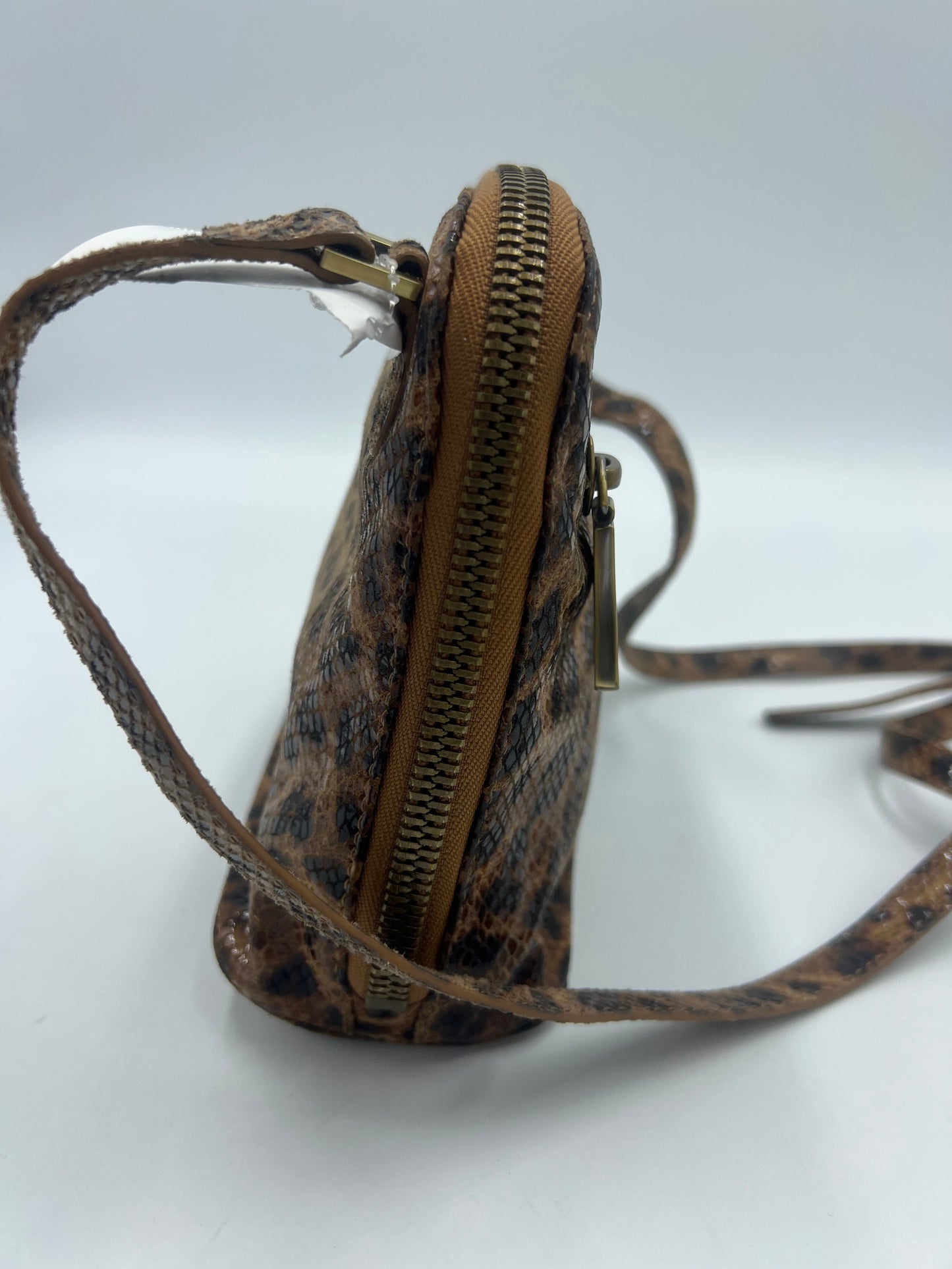 Like New! Crossbody Hobo Intl