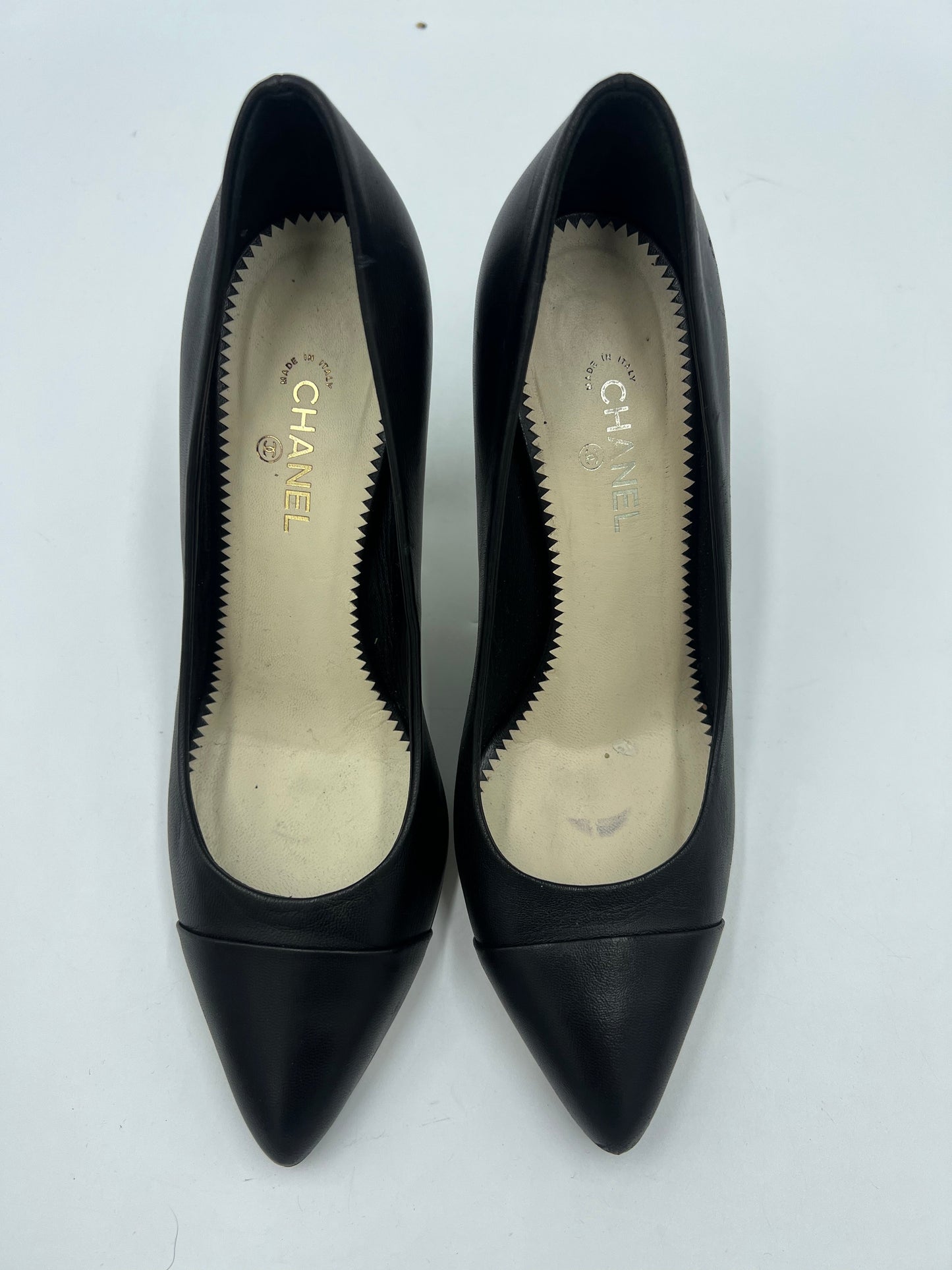 Chanel Pumps w/ Gold Heel CC Logo Tips In Black, Size: 7