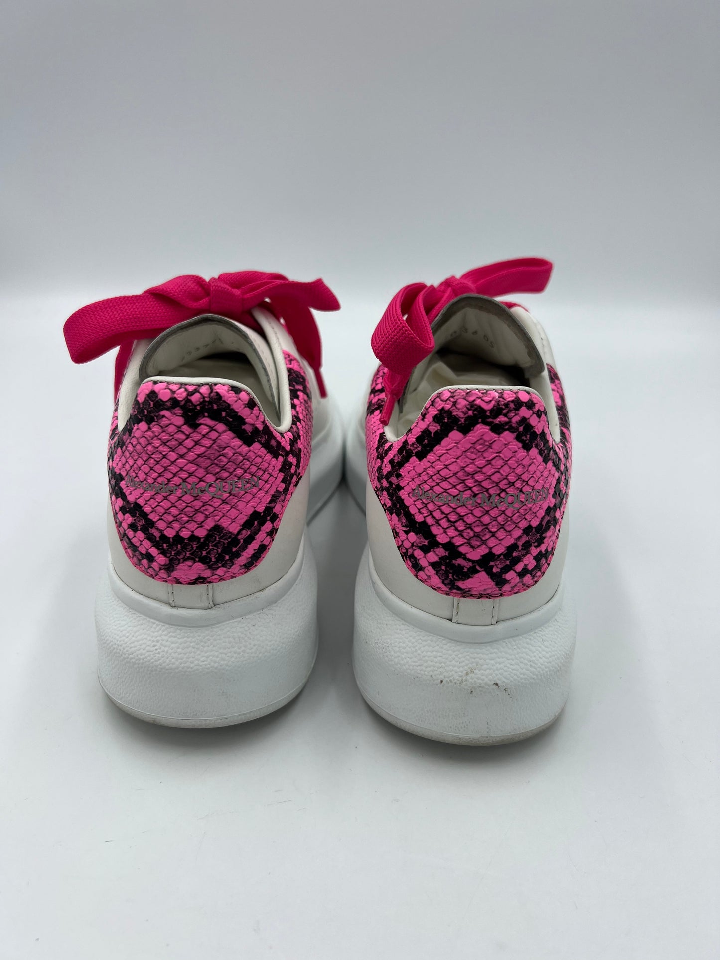 Alexander Mcqueen Trainers In White, Size: 6