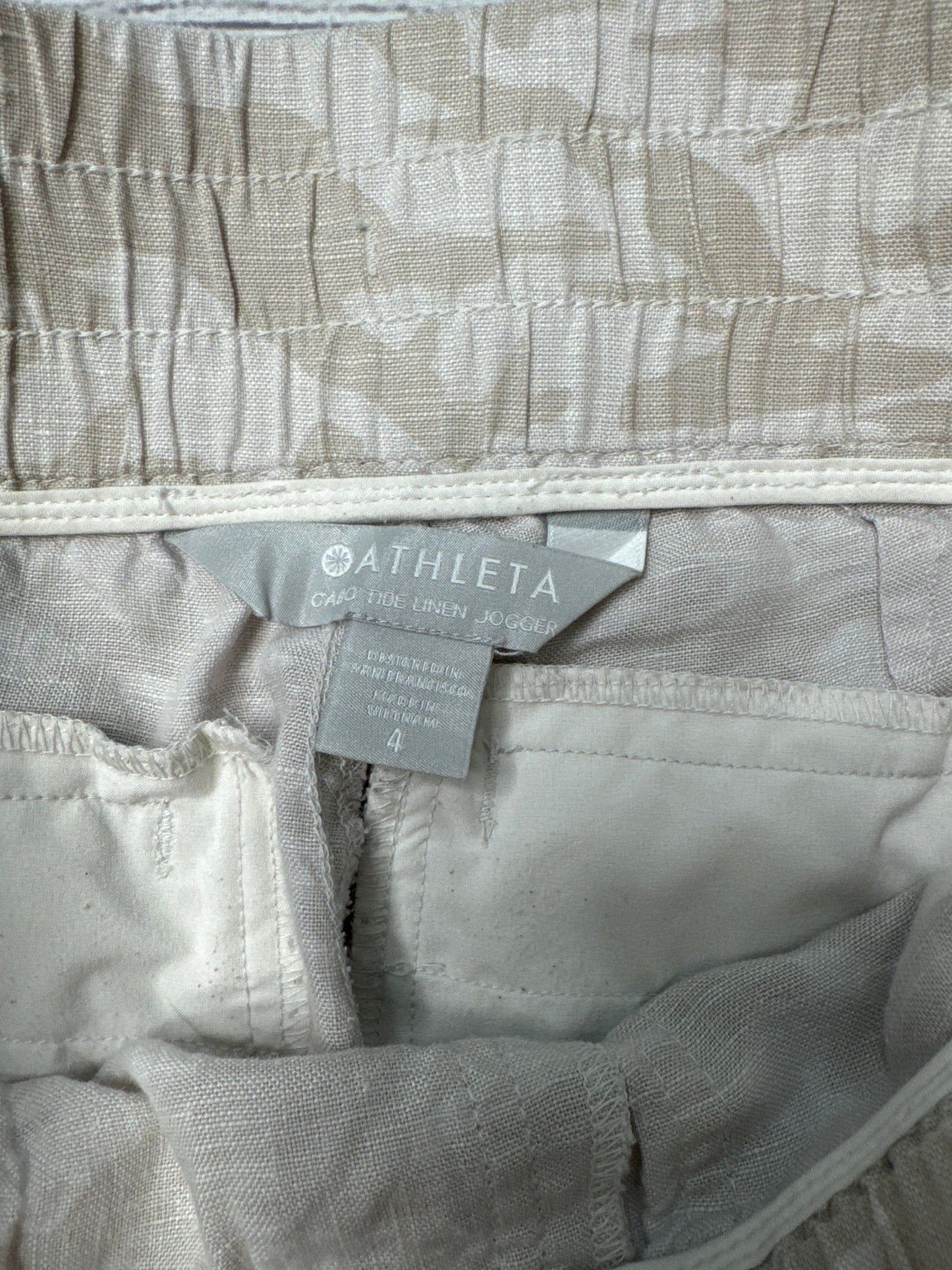 Athletic Pants By Athleta In Camoflauge, Size: 4