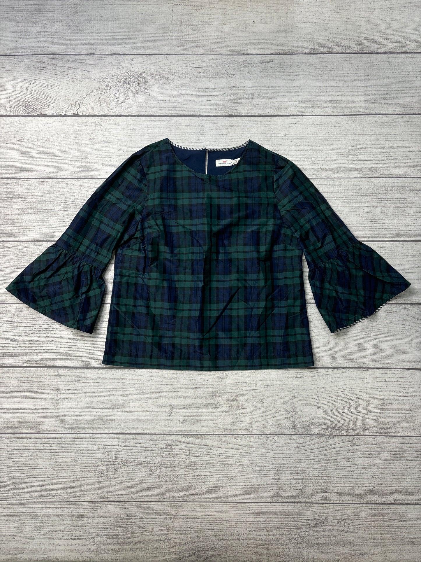 Top Long Sleeve By Vineyard Vines In Green Plaid, Size: M