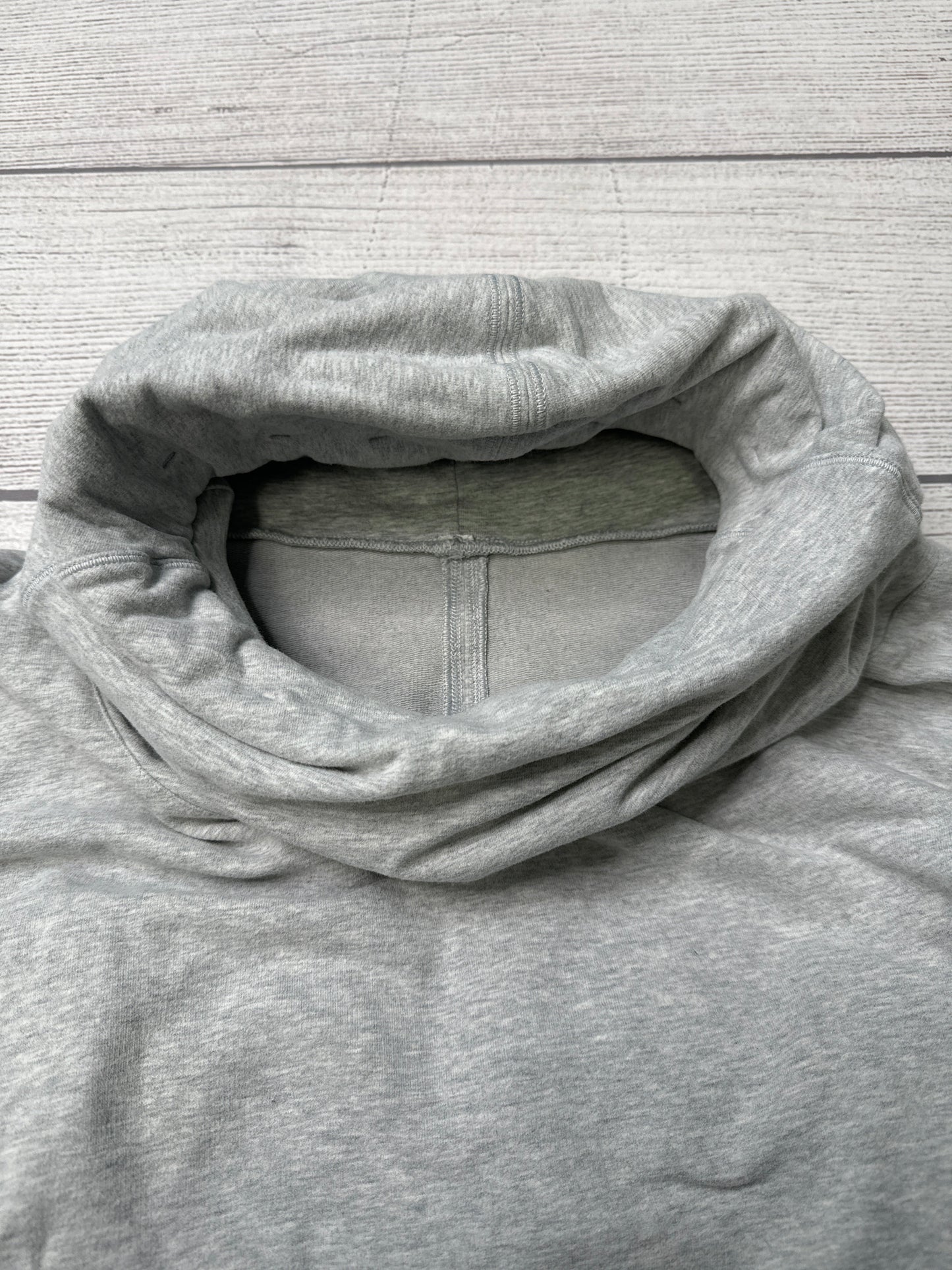 Athletic Sweatshirt Collar By Lululemon In Grey, Size: 8