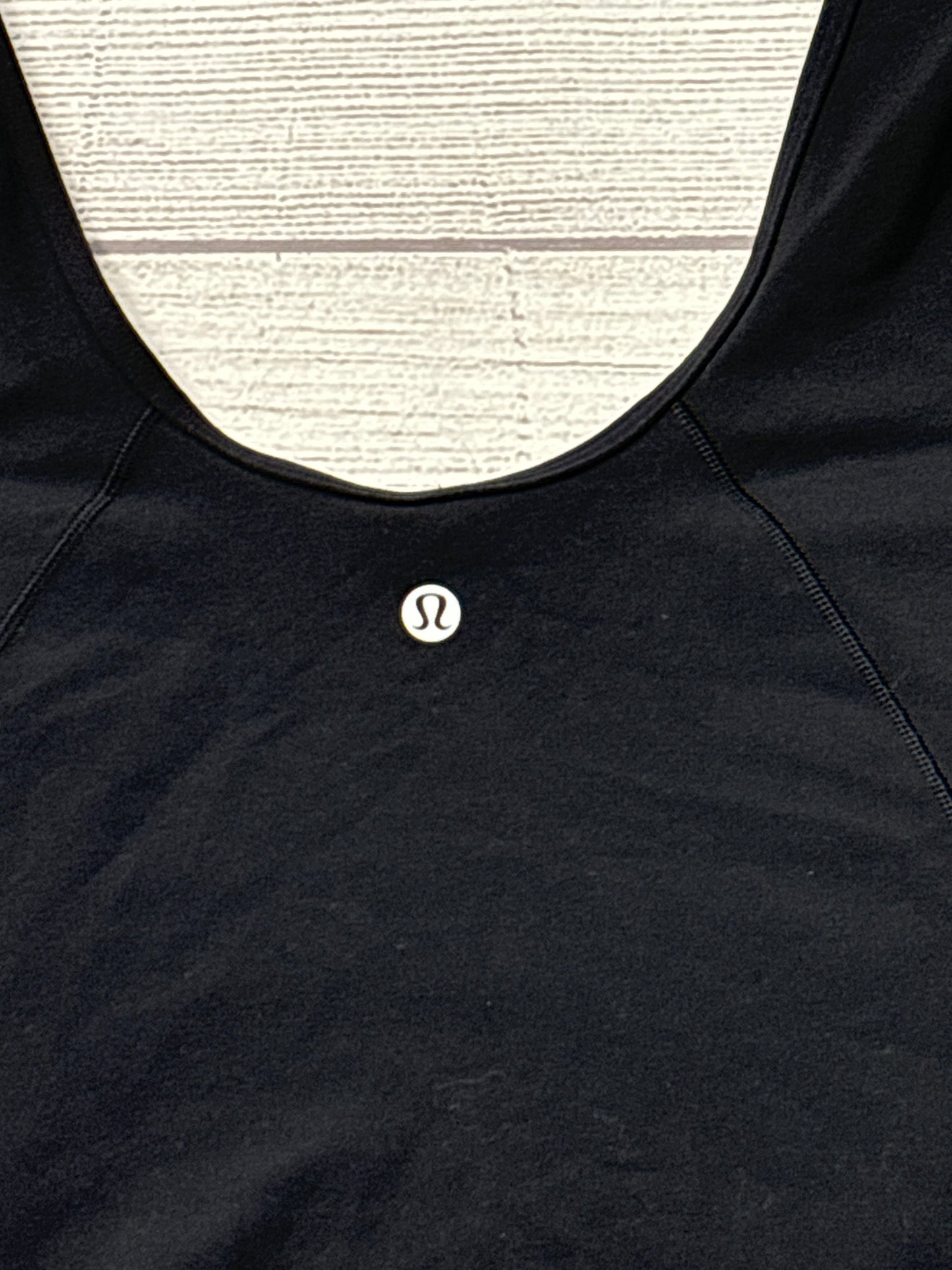 Athletic Top Short Sleeve By Lululemon In Black, Size: L